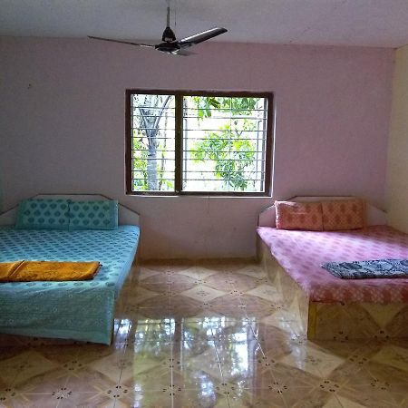 Om Shree Bed And Breakfast Harihareshwar Eksteriør bilde