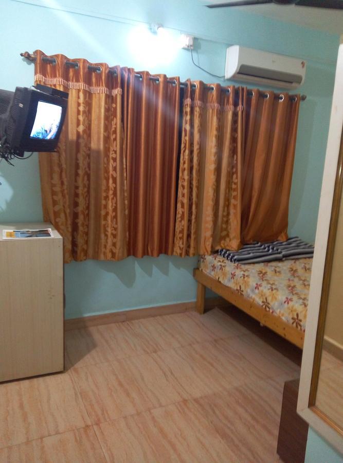 Om Shree Bed And Breakfast Harihareshwar Rom bilde